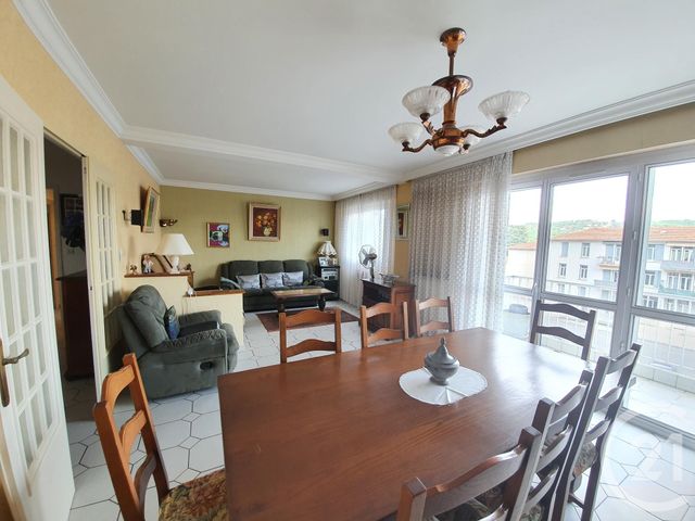 Appartement T4 à vendre - 4 pièces - 79.06 m2 - OULLINS - 69 - RHONE-ALPES - Century 21 Grande Rue Appartement T4 à vendre - 4 pièces - 79.06 m2 - OULLINS - 69 - RHONE-ALPES - Century 21 Grande Rue