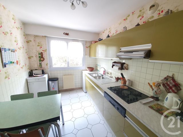 Appartement T4 à vendre - 4 pièces - 79.06 m2 - OULLINS - 69 - RHONE-ALPES - Century 21 Grande Rue Appartement T4 à vendre - 4 pièces - 79.06 m2 - OULLINS - 69 - RHONE-ALPES - Century 21 Grande Rue