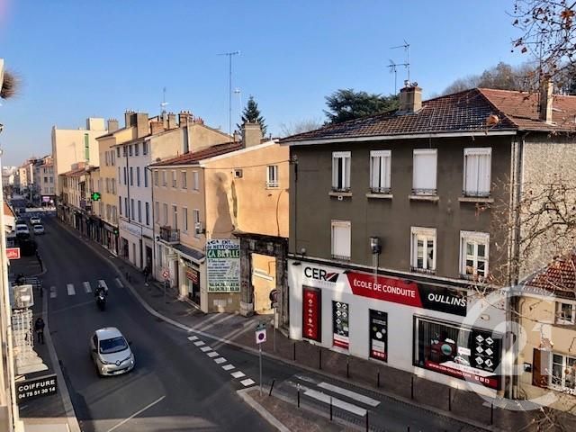 Appartement F1 à louer - 1 pièce - 33.9 m2 - OULLINS - 69 - RHONE-ALPES - Century 21 Grande Rue Appartement F1 à louer - 1 pièce - 33.9 m2 - OULLINS - 69 - RHONE-ALPES - Century 21 Grande Rue