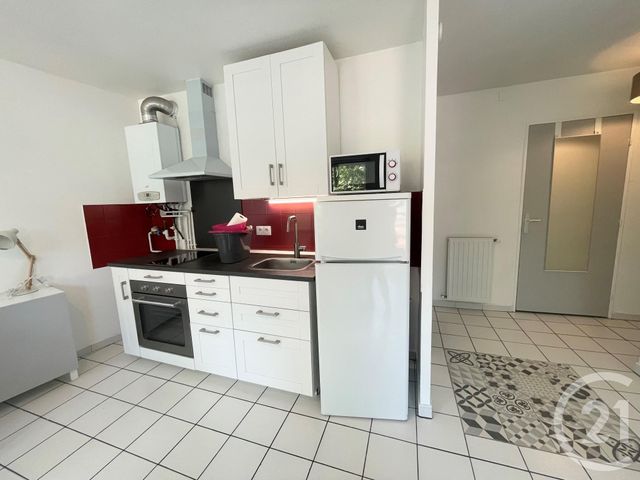 Appartement F1 à louer - 1 pièce - 33.9 m2 - OULLINS - 69 - RHONE-ALPES - Century 21 Grande Rue Appartement F1 à louer - 1 pièce - 33.9 m2 - OULLINS - 69 - RHONE-ALPES - Century 21 Grande Rue