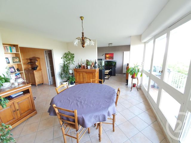 Appartement T5 à vendre - 5 pièces - 94.48 m2 - STE FOY LES LYON - 69 - RHONE-ALPES - Century 21 Grande Rue Appartement T5 à vendre - 5 pièces - 94.48 m2 - STE FOY LES LYON - 69 - RHONE-ALPES - Century 21 Grande Rue