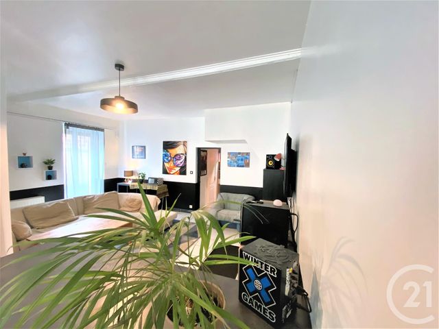 Appartement F3 à louer - 3 pièces - 72.0 m2 - PIERRE BENITE - 69 - RHONE-ALPES - Century 21 Grande Rue Appartement F3 à louer - 3 pièces - 72.0 m2 - PIERRE BENITE - 69 - RHONE-ALPES - Century 21 Grande Rue