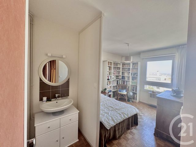 Afficher la photo en grand Appartement T5 à vendre - 5 pièces - 89.0 m2 - OULLINS - 69 - RHONE-ALPES - Century 21 Grande Rue