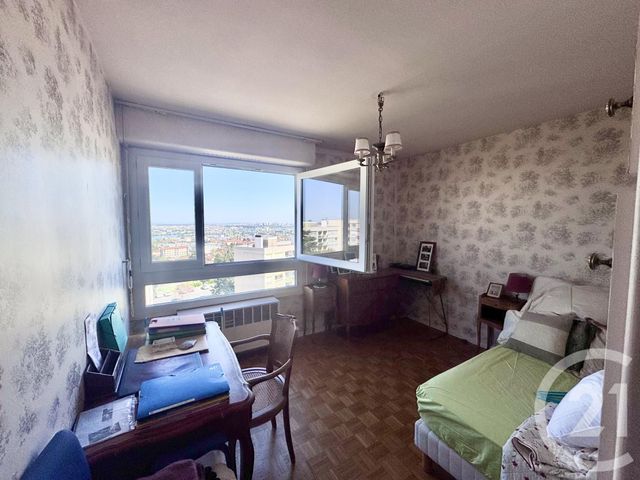 Afficher la photo en grand Appartement T5 à vendre - 5 pièces - 89.0 m2 - OULLINS - 69 - RHONE-ALPES - Century 21 Grande Rue