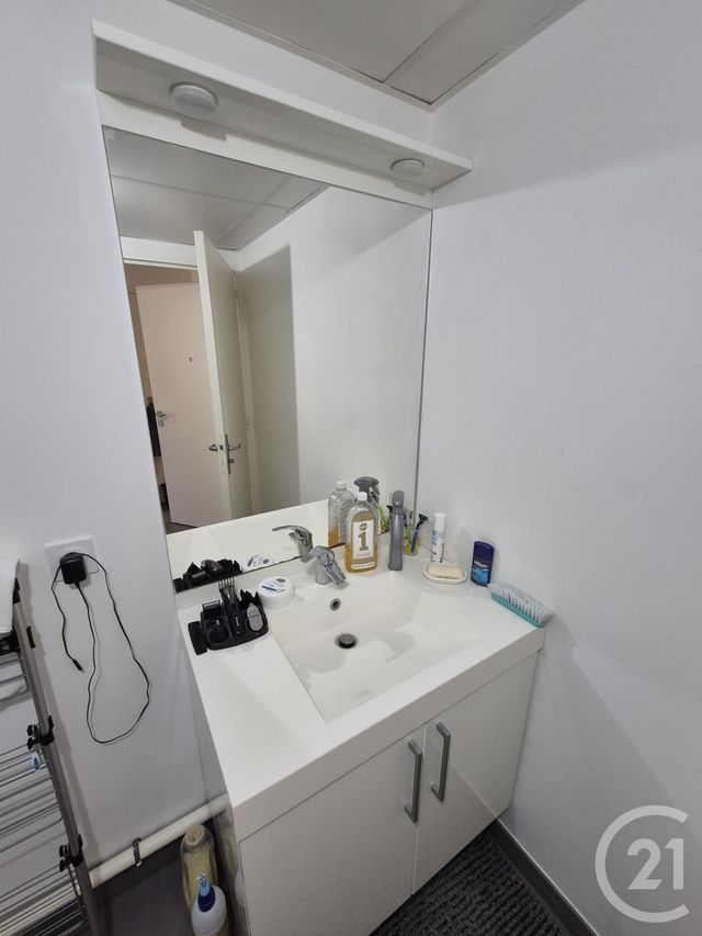 Afficher la photo en grand Appartement F1 à vendre - 1 pièce - 23.94 m2 - VERNAISON - 69 - RHONE-ALPES - Century 21 Grande Rue