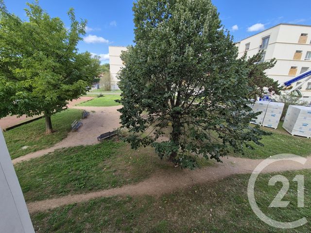 Afficher la photo en grand Appartement F1 à vendre - 1 pièce - 23.94 m2 - VERNAISON - 69 - RHONE-ALPES - Century 21 Grande Rue