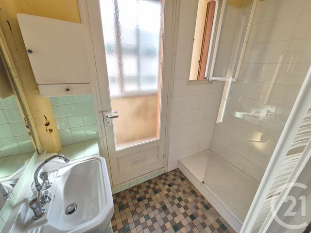 Appartement T3 à vendre - 3 pièces - 52.64 m2 - VILLEURBANNE - 69 - RHONE-ALPES - Century 21 Grande Rue