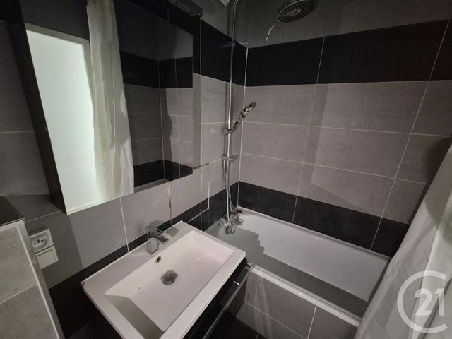 Appartement F2 à vendre - 2 pièces - 45.55 m2 - LYON - 69003 - RHONE-ALPES - Century 21 Grande Rue