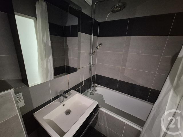 Appartement F2 à vendre - 2 pièces - 45.55 m2 - LYON - 69003 - RHONE-ALPES - Century 21 Grande Rue