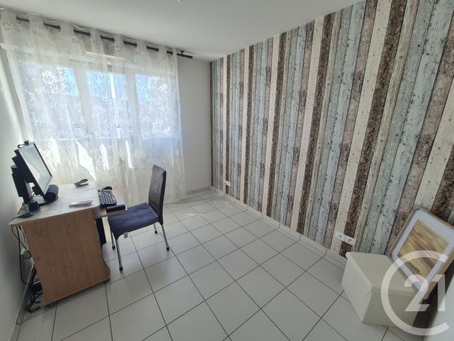 Appartement T4 à vendre - 4 pièces - 73.88 m2 - VENISSIEUX - 69 - RHONE-ALPES - Century 21 Grande Rue