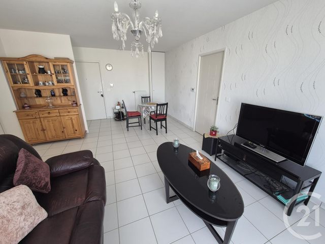 Appartement T4 à vendre - 4 pièces - 73.88 m2 - VENISSIEUX - 69 - RHONE-ALPES - Century 21 Grande Rue