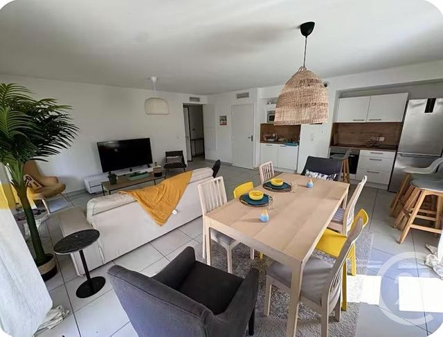 Appartement T4 à louer CHARBONNIERES LES BAINS