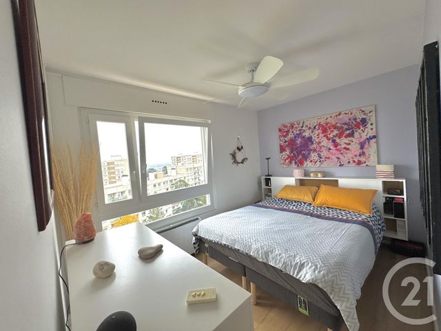Afficher la photo en grand Appartement T3 à vendre - 3 pièces - 73.45 m2 - OULLINS - 69 - RHONE-ALPES - Century 21 Grande Rue