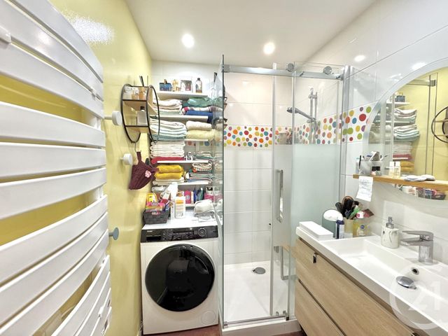 Afficher la photo en grand Appartement T3 à vendre - 3 pièces - 73.45 m2 - OULLINS - 69 - RHONE-ALPES - Century 21 Grande Rue