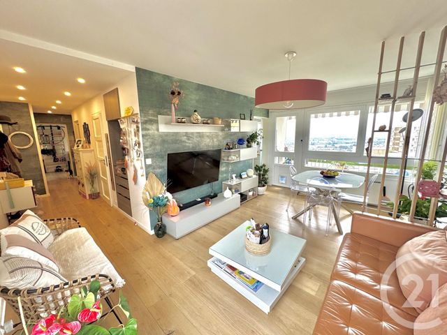 Afficher la photo en grand Appartement T3 à vendre - 3 pièces - 73.45 m2 - OULLINS - 69 - RHONE-ALPES - Century 21 Grande Rue
