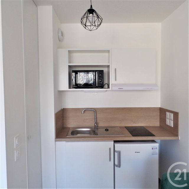 Afficher la photo en grand Appartement F2 à louer - 2 pièces - 40.82 m2 - VILLEURBANNE - 69 - RHONE-ALPES - Century 21 Grande Rue