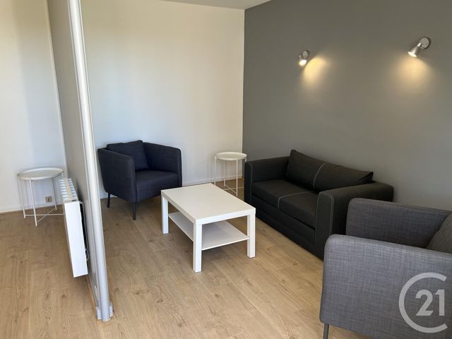 Afficher la photo en grand Appartement T3 à louer - 3 pièces - 64.8 m2 - VILLEURBANNE - 69 - RHONE-ALPES - Century 21 Grande Rue
