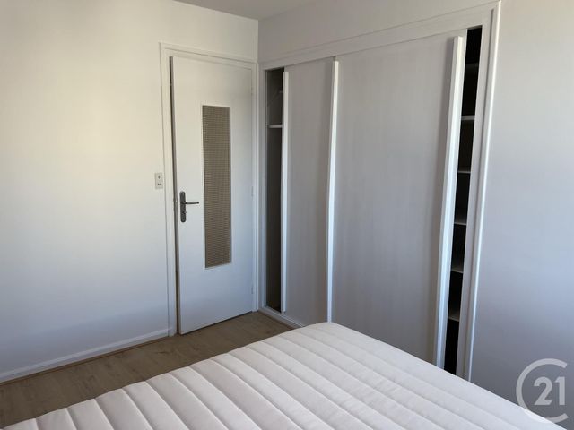 Afficher la photo en grand Appartement T3 à louer - 3 pièces - 64.8 m2 - VILLEURBANNE - 69 - RHONE-ALPES - Century 21 Grande Rue
