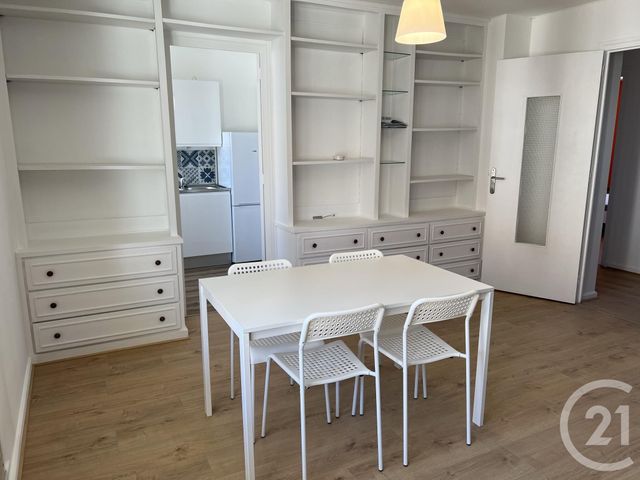 Afficher la photo en grand Appartement T3 à louer - 3 pièces - 64.8 m2 - VILLEURBANNE - 69 - RHONE-ALPES - Century 21 Grande Rue