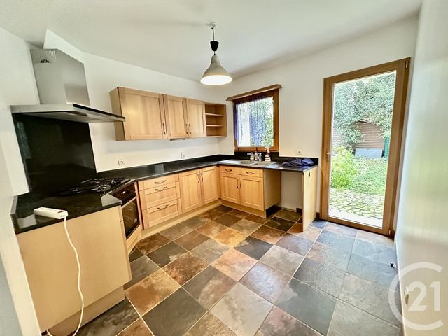 Afficher la photo en grand maison à louer - 5 pièces - 125.58 m2 - ST GENIS LAVAL - 69 - RHONE-ALPES - Century 21 Grande Rue