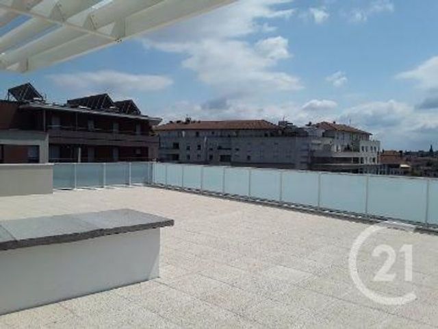 Afficher la photo en grand Appartement F3 à louer - 3 pièces - 72.24 m2 - VILLEURBANNE - 69 - RHONE-ALPES - Century 21 Grande Rue