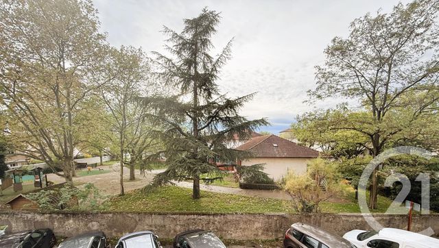 Appartement T2 à vendre - 2 pièces - 45.0 m2 - VENISSIEUX - 69 - RHONE-ALPES - Century 21 Grande Rue