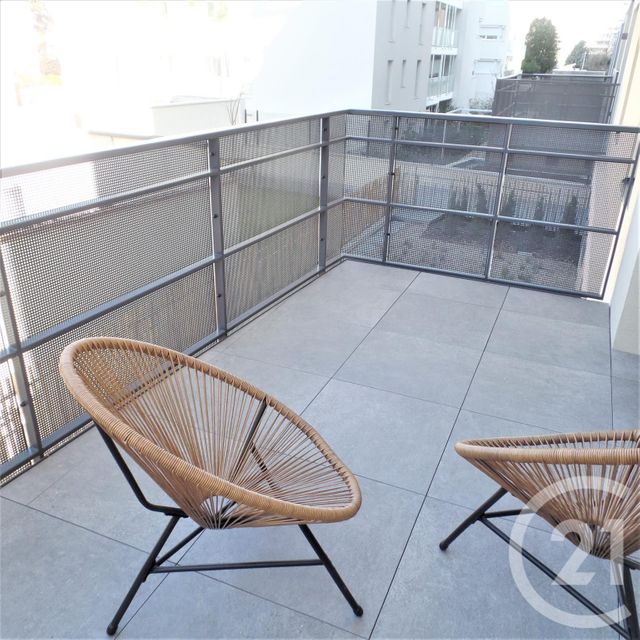 Appartement F2 à louer - 2 pièces - 40.82 m2 - VILLEURBANNE - 69 - RHONE-ALPES - Century 21 Grande Rue
