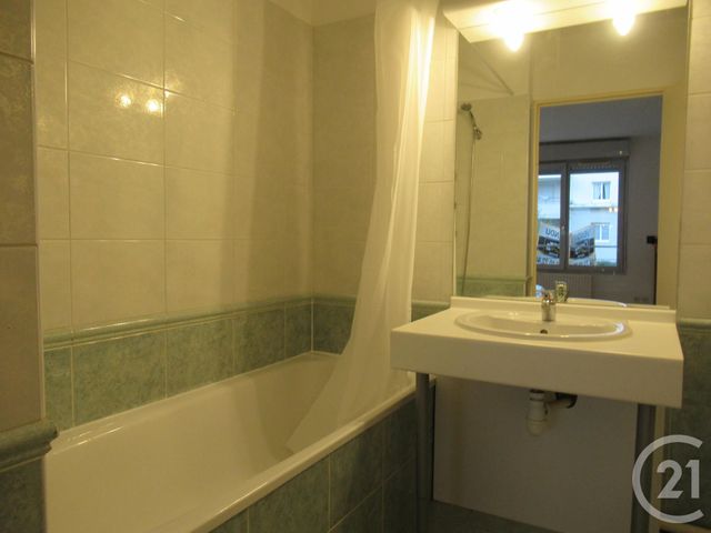 Appartement Duplex à louer - 3 pièces - 63.13 m2 - VILLEURBANNE - 69 - RHONE-ALPES - Century 21 Grande Rue