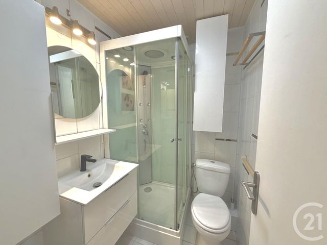 Appartement T2 à louer - 2 pièces - 34.9 m2 - OULLINS - 69 - RHONE-ALPES - Century 21 Grande Rue