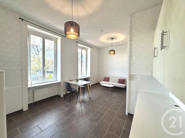 Appartement T2 à louer - 2 pièces - 34.9 m2 - OULLINS - 69 - RHONE-ALPES - Century 21 Grande Rue