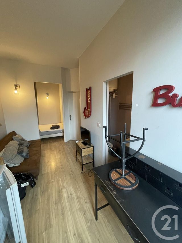 Appartement F1 à louer - 1 pièce - 16.67 m2 - LYON - 69008 - RHONE-ALPES - Century 21 Grande Rue
