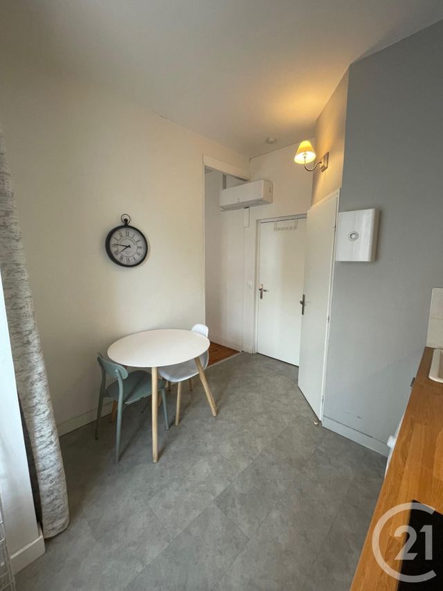 Appartement T1 à louer - 1 pièce - 21.62 m2 - LYON - 69008 - RHONE-ALPES - Century 21 Grande Rue