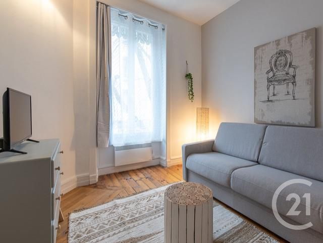 Appartement T1 à louer - 1 pièce - 21.62 m2 - LYON - 69008 - RHONE-ALPES - Century 21 Grande Rue