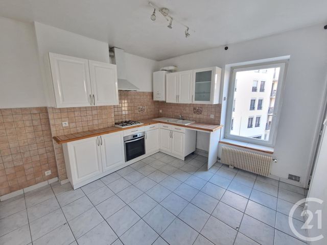 Appartement T3 à vendre - 3 pièces - 57.61 m2 - OULLINS - 69 - RHONE-ALPES - Century 21 Grande Rue