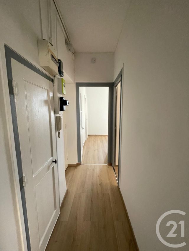 Appartement T2 à louer - 2 pièces - 42.07 m2 - OULLINS - 69 - RHONE-ALPES - Century 21 Grande Rue