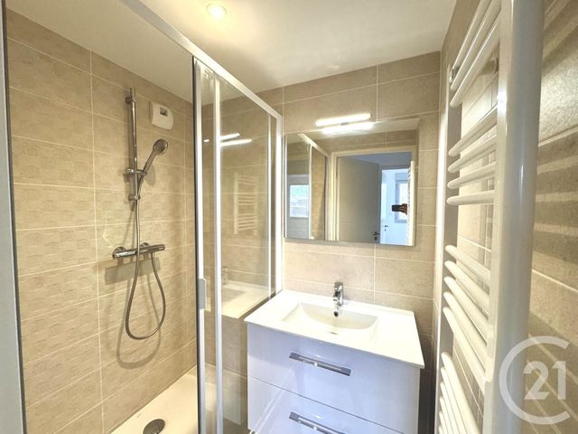 Appartement T4 à louer - 4 pièces - 82.8 m2 - STE FOY LES LYON - 69 - RHONE-ALPES - Century 21 Grande Rue