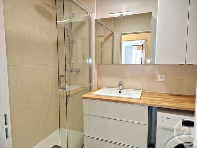 Appartement F2 à louer - 2 pièces - 54.37 m2 - LYON - 69006 - RHONE-ALPES - Century 21 Grande Rue