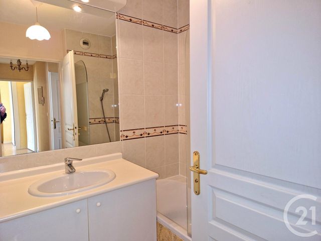 Appartement F4 à louer - 4 pièces - 91.33 m2 - LYON - 69003 - RHONE-ALPES - Century 21 Grande Rue