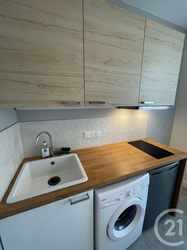 Appartement T1 à louer - 1 pièce - 21.62 m2 - LYON - 69008 - RHONE-ALPES - Century 21 Grande Rue