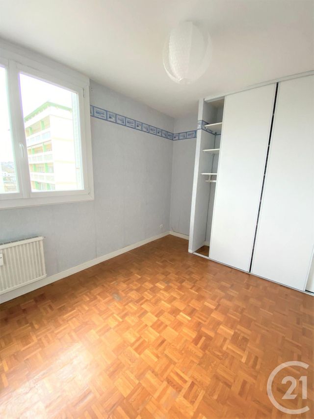 Appartement T3 à louer - 3 pièces - 72.74 m2 - PIERRE BENITE - 69 - RHONE-ALPES - Century 21 Grande Rue