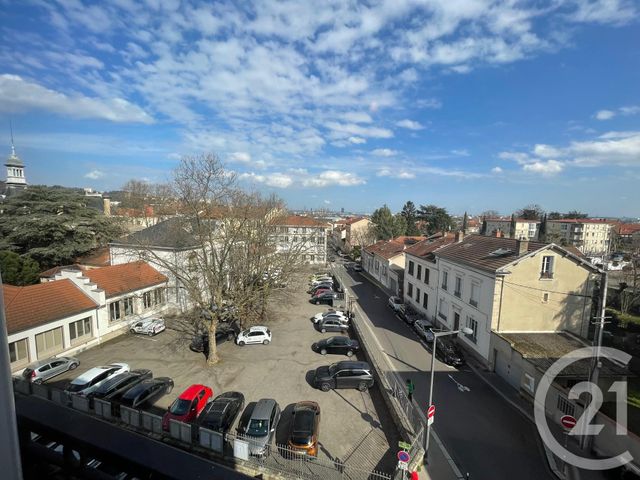 Appartement à louer - 3 pièces - 51.59 m2 - OULLINS - 69 - RHONE-ALPES - Century 21 Grande Rue