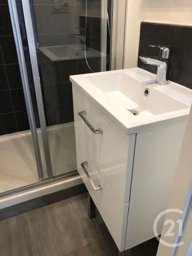 Appartement F1 à louer - 1 pièce - 21.32 m2 - LYON - 69006 - RHONE-ALPES - Century 21 Grande Rue