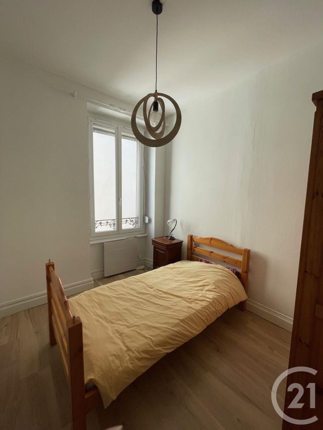 Appartement T2 à louer - 2 pièces - 42.07 m2 - OULLINS - 69 - RHONE-ALPES - Century 21 Grande Rue