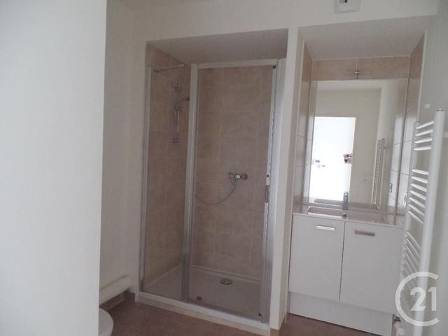 Appartement F2 à louer - 2 pièces - 41.94 m2 - VILLEURBANNE - 69 - RHONE-ALPES - Century 21 Grande Rue