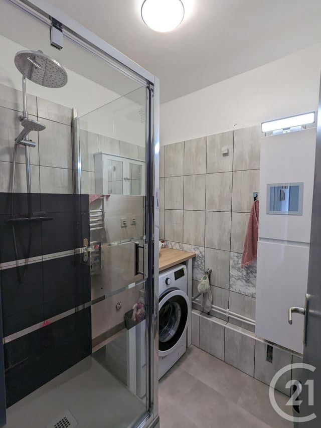 Appartement F2 à louer - 2 pièces - 52.0 m2 - VILLEURBANNE - 69 - RHONE-ALPES - Century 21 Grande Rue