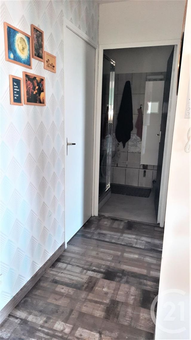 Appartement F2 à louer - 2 pièces - 52.0 m2 - VILLEURBANNE - 69 - RHONE-ALPES - Century 21 Grande Rue