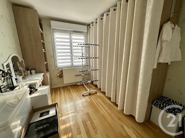 Appartement F4 à louer - 4 pièces - 85.42 m2 - ST GENIS LAVAL - 69 - RHONE-ALPES - Century 21 Grande Rue