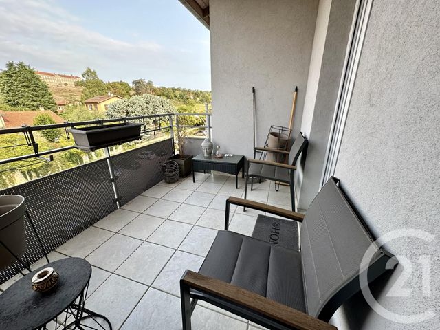 Appartement F4 à louer - 4 pièces - 85.42 m2 - ST GENIS LAVAL - 69 - RHONE-ALPES - Century 21 Grande Rue