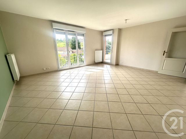 Appartement F4 à louer - 4 pièces - 85.42 m2 - ST GENIS LAVAL - 69 - RHONE-ALPES - Century 21 Grande Rue