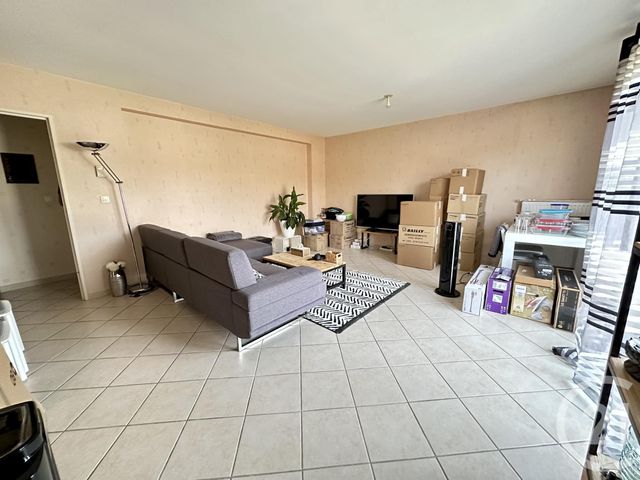 Appartement F4 à louer - 4 pièces - 85.42 m2 - ST GENIS LAVAL - 69 - RHONE-ALPES - Century 21 Grande Rue